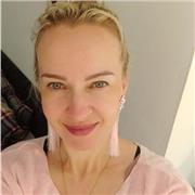 I am a passionate online teacher who can offer flexible lessons tailored to your needs.